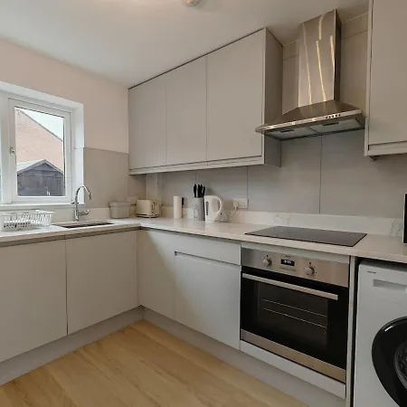 Edge With Parking Apartment