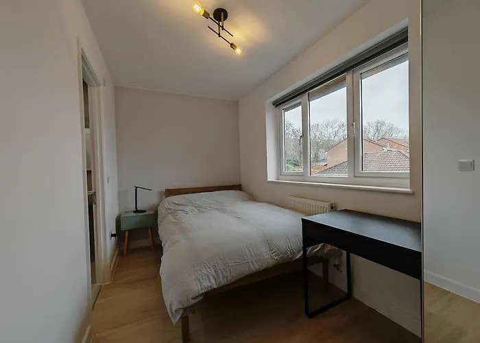 Edge With Parking Bristol