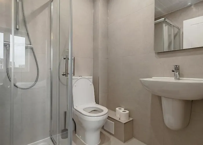 Apartment Edge With Parking Bristol